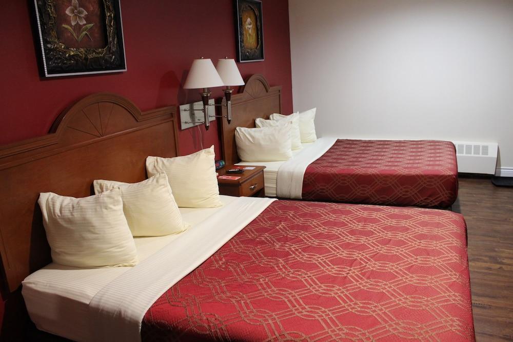 Super 8 By Wyndham Pembroke Hotel Ngoại thất bức ảnh