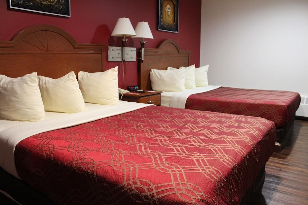 Super 8 By Wyndham Pembroke Hotel Ngoại thất bức ảnh