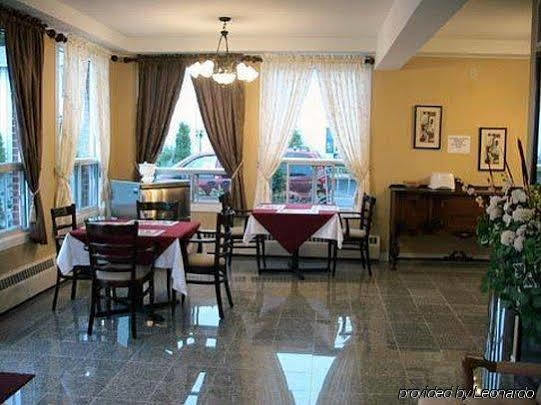 Super 8 By Wyndham Pembroke Hotel Ngoại thất bức ảnh